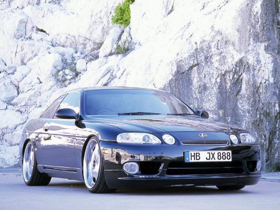  Lexus SC400 by WALD 1997 года  (фото 2 из 6)